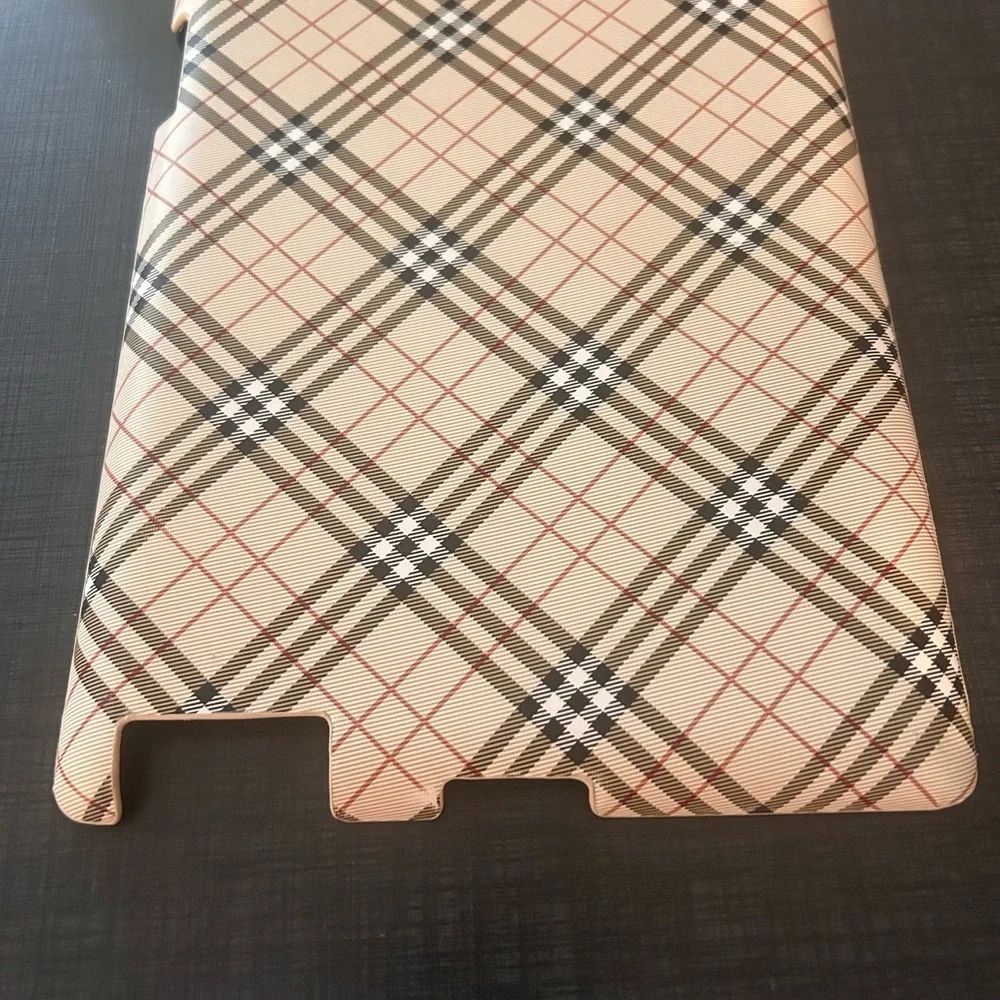 Vivitar Plaid‎ Shell Case for iPad 2 - Black and Red